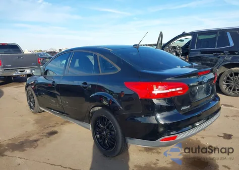 2016 Ford Focus Se z USA, uszkodzony, nr VIN 1FADP3F25GL246662